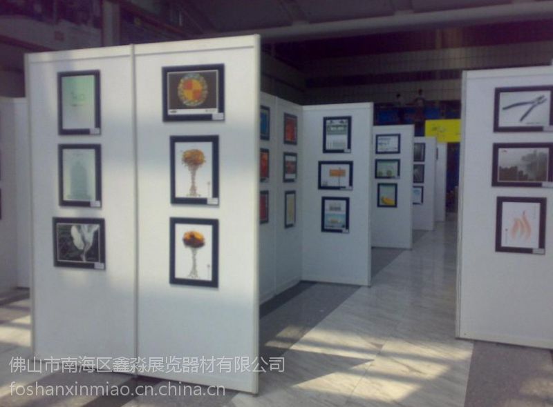 专业展览展示解决方案 八棱柱展板、书画展屏风与铝合金组合展板